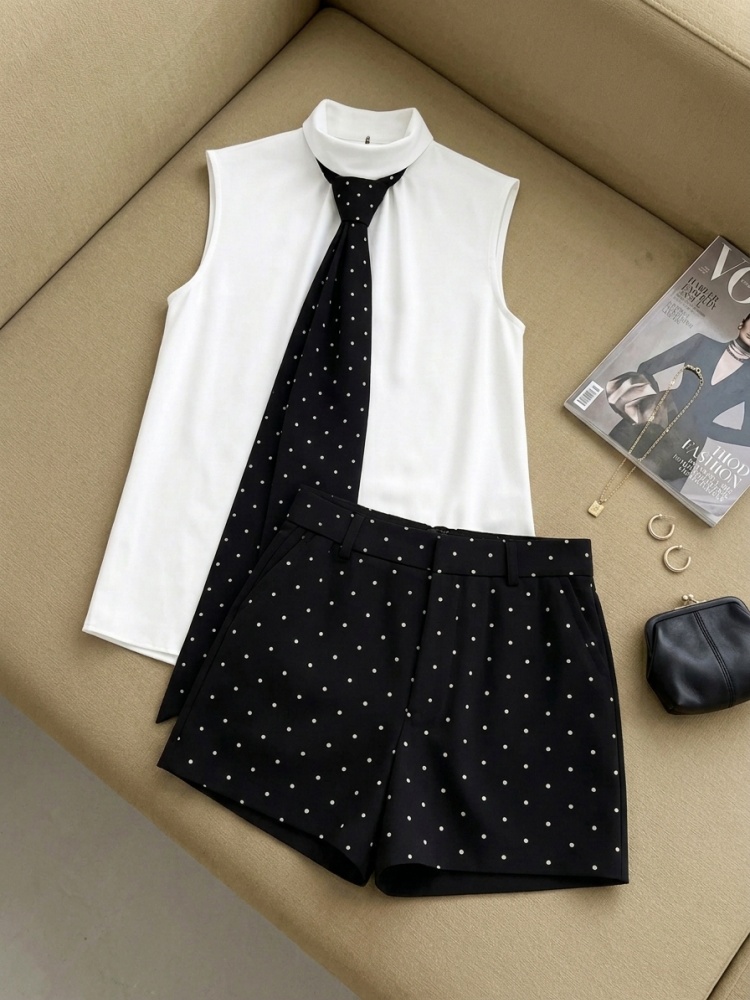 Old Money Tailored Shorts & Ve - огляд і ціна Sewing Vest
